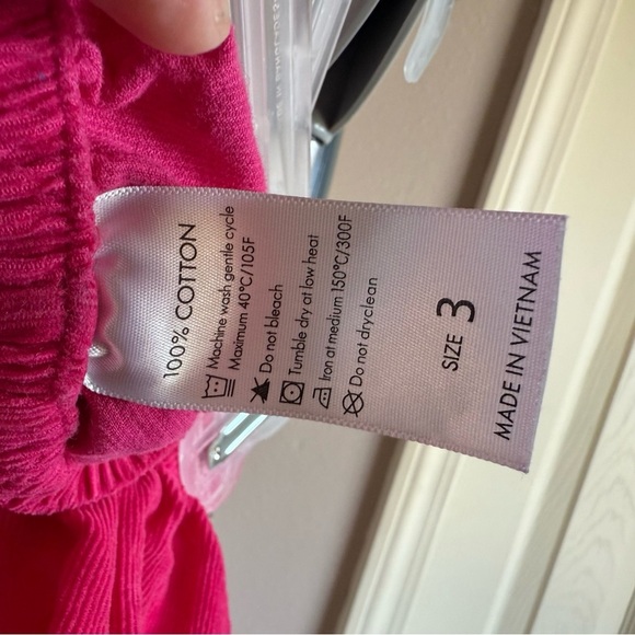 Five Little Monkeys 3t Floral Smocked set with Ruffle collar and Pink Bloomers - Picture 11 of 11